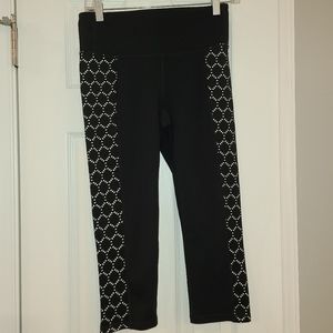 Athleta black and white cropped leggings Size S